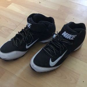 Nike softball/baseball cleats